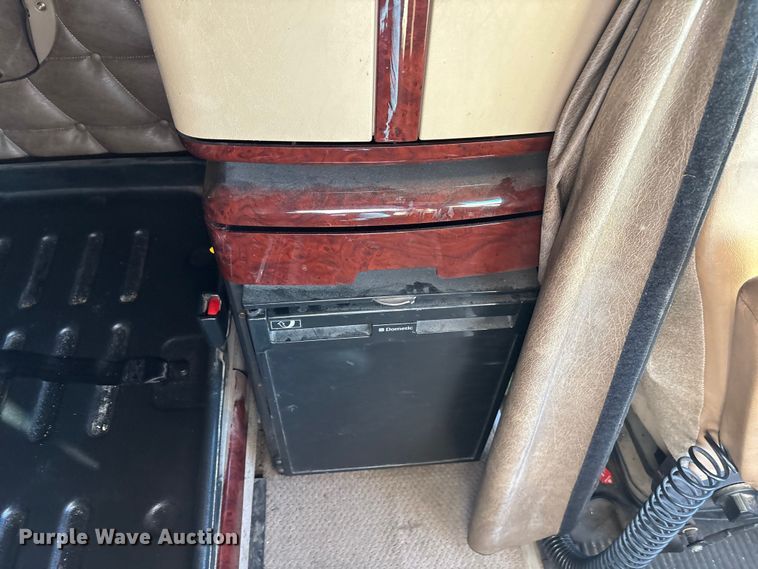 image for item ET7217 2016 Freightliner Coronado  glider kit semi truck