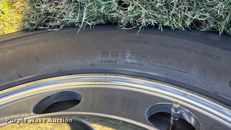 image for item ET7217 2016 Freightliner Coronado  glider kit semi truck