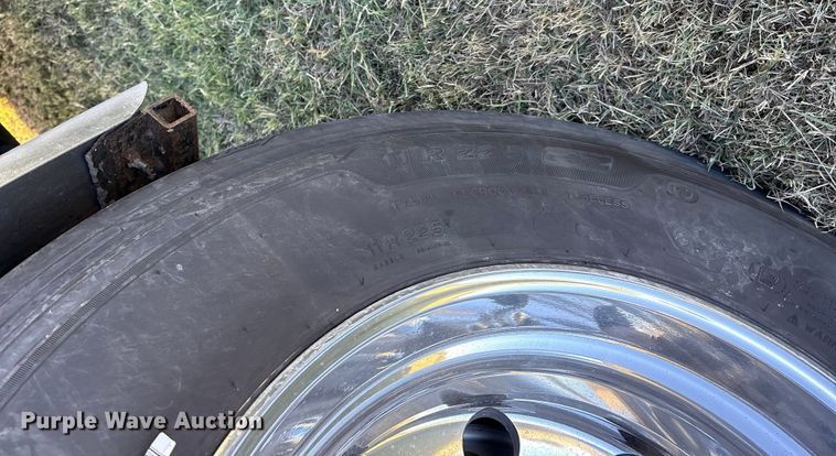 image for item ET7217 2016 Freightliner Coronado  glider kit semi truck