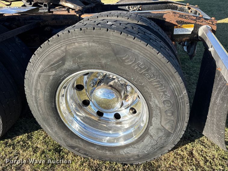 image for item ET7217 2016 Freightliner Coronado  glider kit semi truck