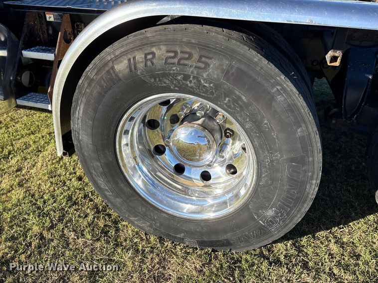 image for item ET7217 2016 Freightliner Coronado  glider kit semi truck