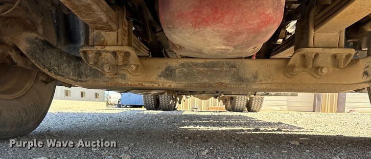 image for item ET7218 2015 International Prostar semi truck