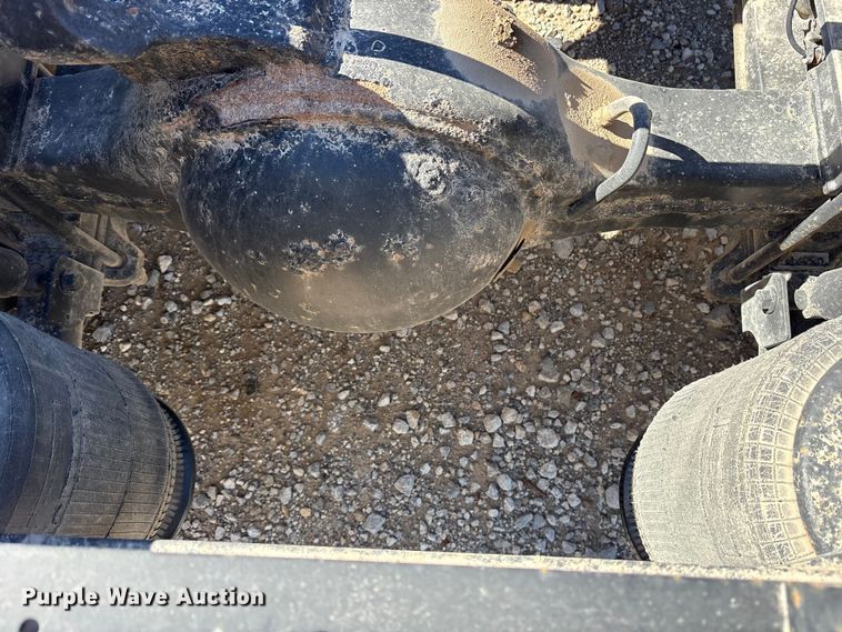 image for item ET7218 2015 International Prostar semi truck