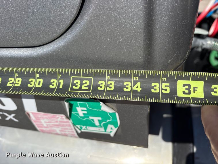 image for item ET7218 2015 International Prostar semi truck