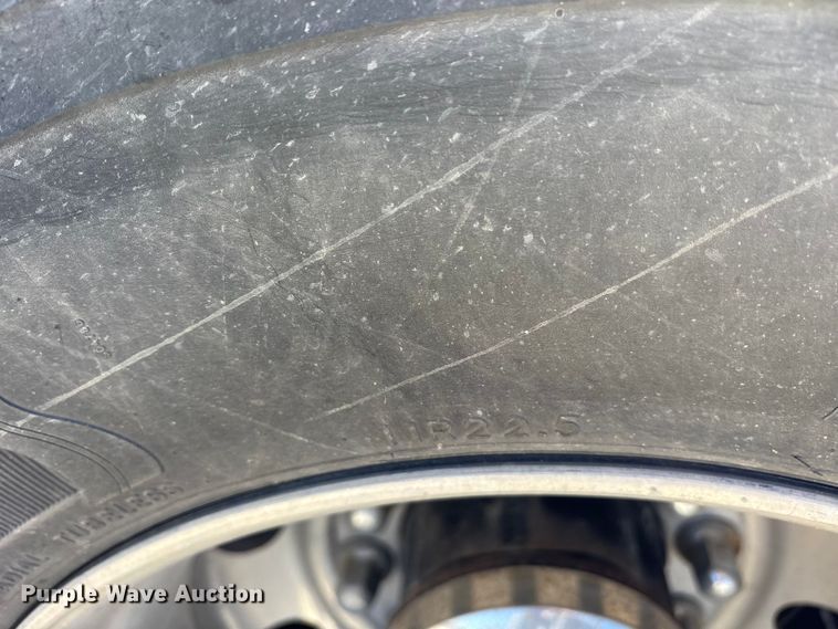 image for item ET7218 2015 International Prostar semi truck