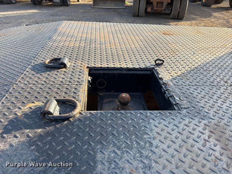 image for item ET7242 2000 International 4700 flatbed truck