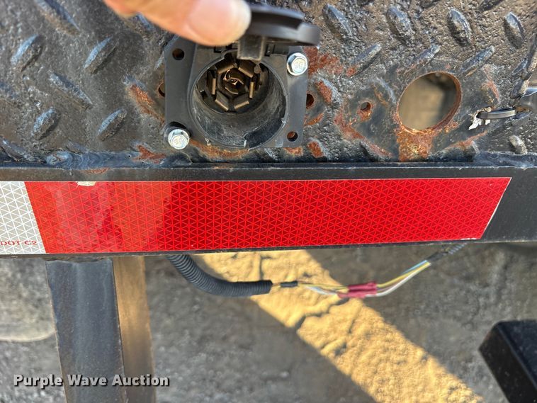 image for item ET7242 2000 International 4700 flatbed truck