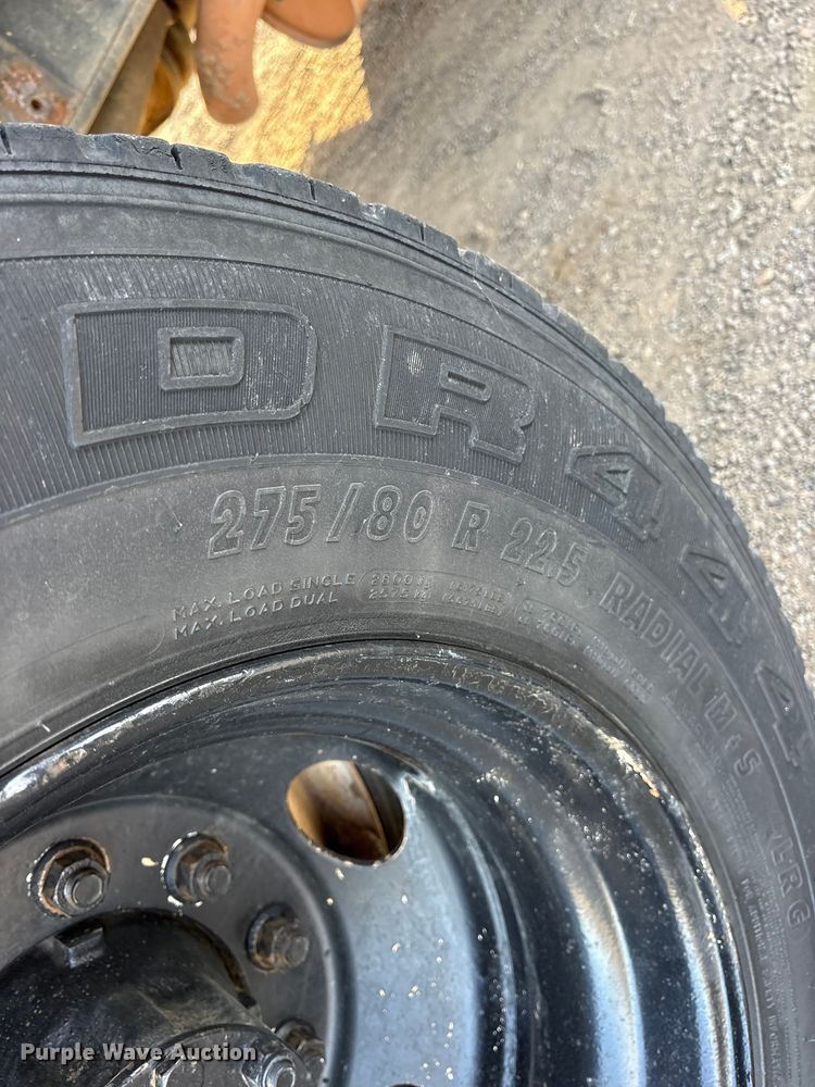 image for item ET7242 2000 International 4700 flatbed truck