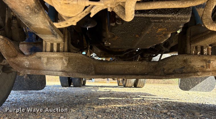 image for item ET7291 2005 Peterbilt 385 semi truck