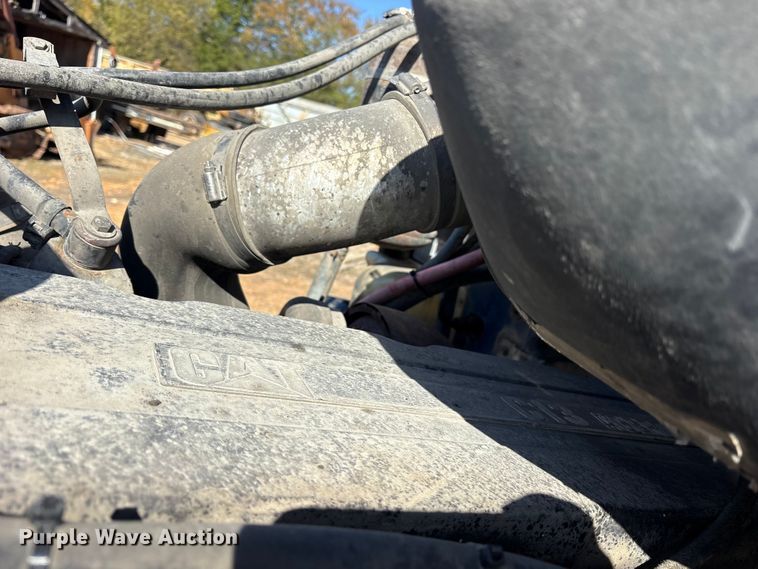 image for item ET7291 2005 Peterbilt 385 semi truck