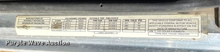 image for item ET7291 2005 Peterbilt 385 semi truck