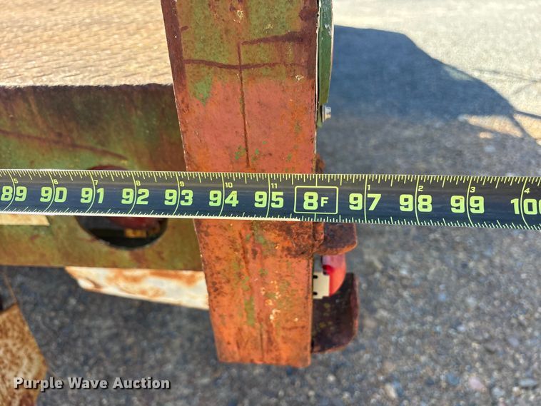 image for item ET7295 1994 GMC C7 crane truck