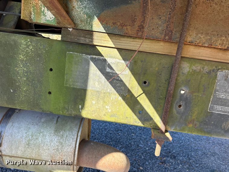 image for item ET7295 1994 GMC C7 crane truck