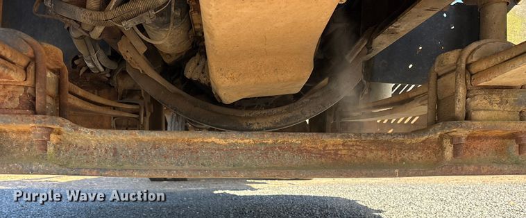 image for item ET7295 1994 GMC C7 crane truck