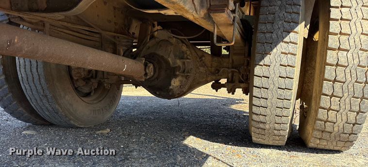 image for item ET7295 1994 GMC C7 crane truck