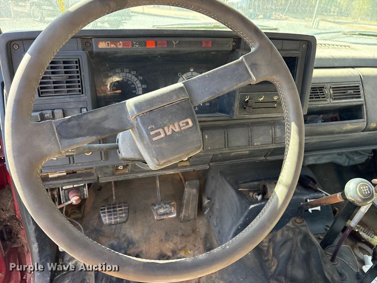 image for item ET7295 1994 GMC C7 crane truck