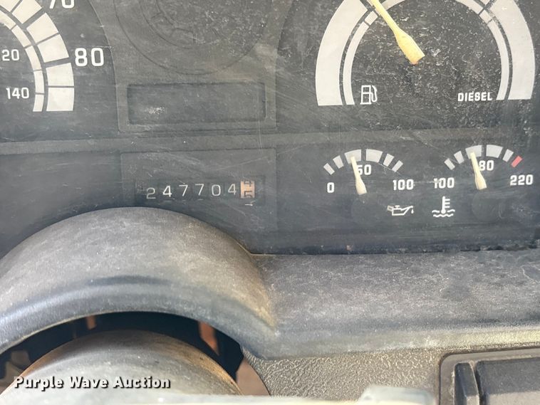 image for item ET7295 1994 GMC C7 crane truck