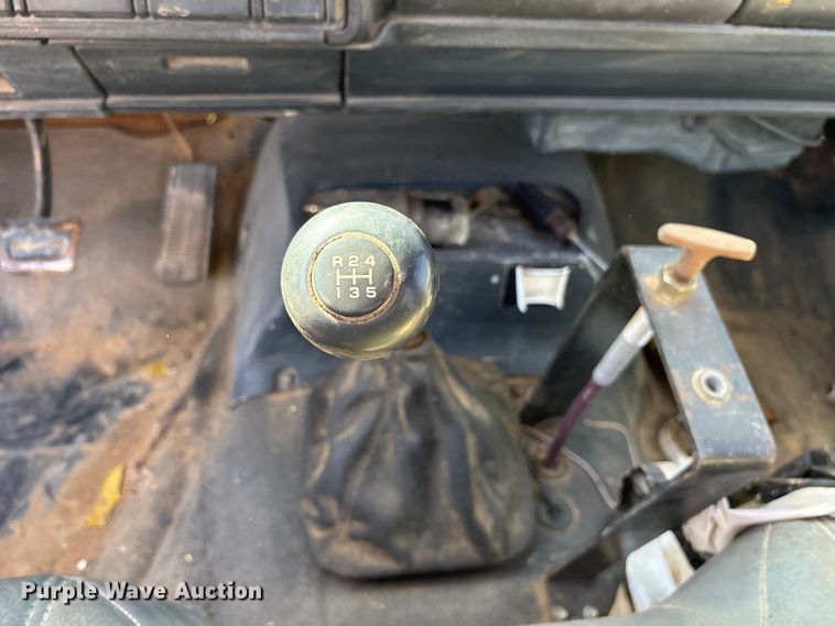 image for item ET7295 1994 GMC C7 crane truck