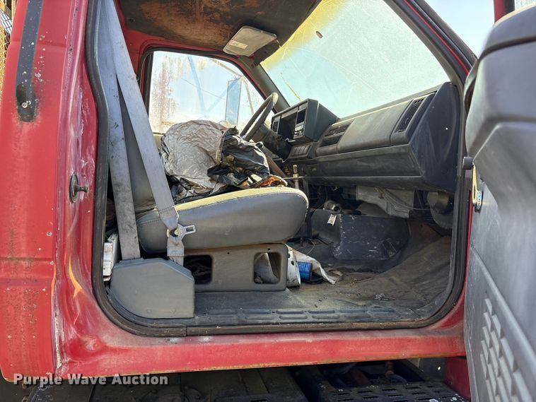 image for item ET7295 1994 GMC C7 crane truck