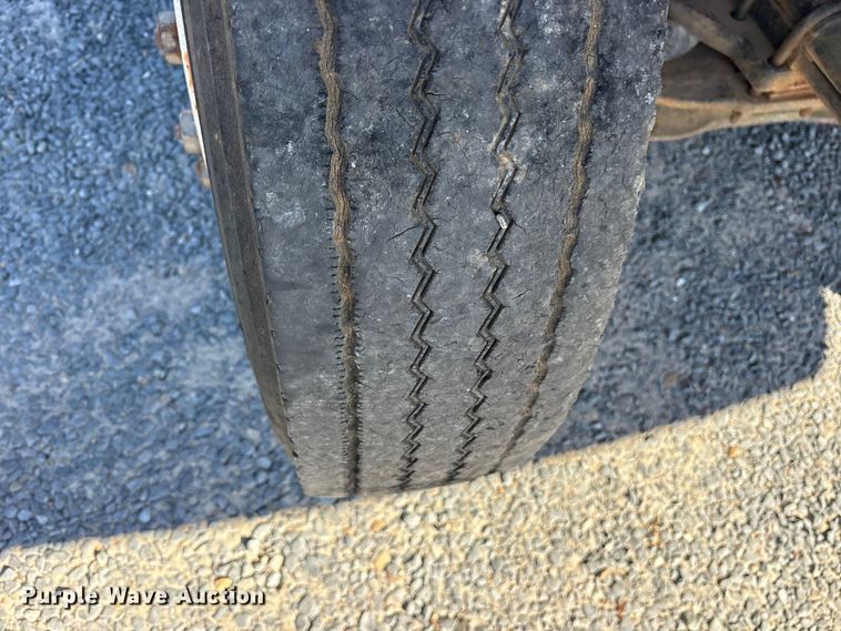 image for item ET7295 1994 GMC C7 crane truck