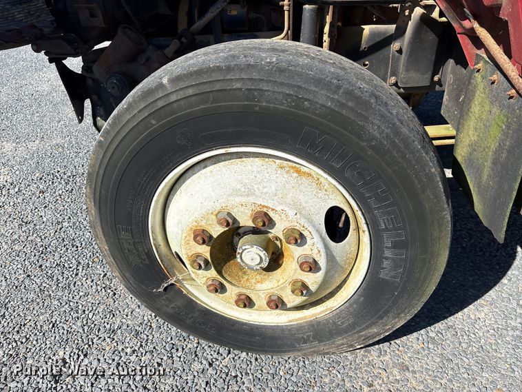 image for item ET7295 1994 GMC C7 crane truck