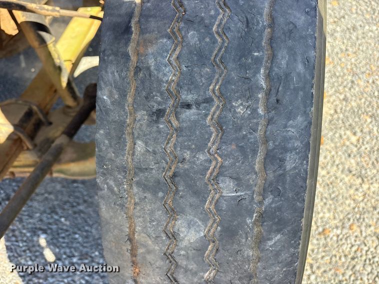 image for item ET7295 1994 GMC C7 crane truck