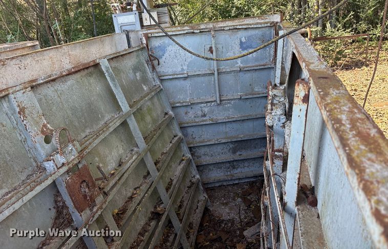 image for item ET7295 1994 GMC C7 crane truck