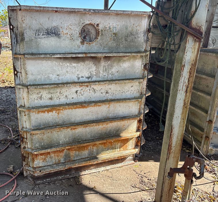 image for item ET7295 1994 GMC C7 crane truck