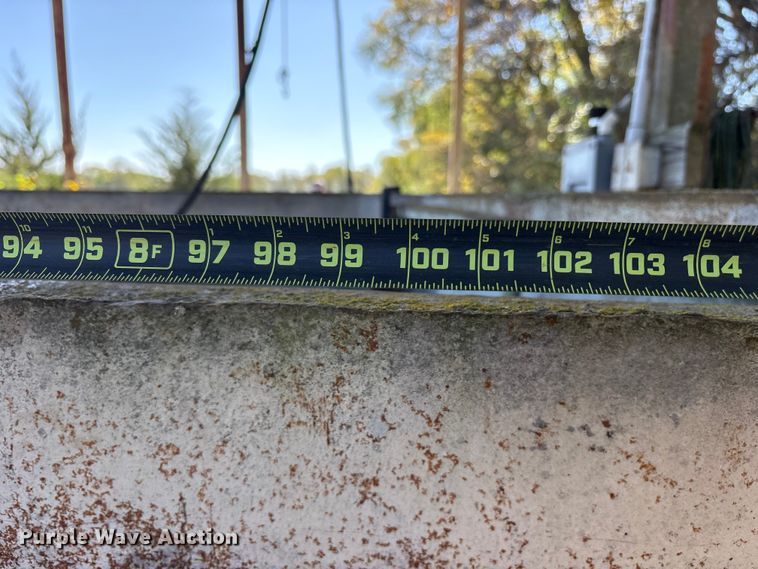 image for item ET7295 1994 GMC C7 crane truck