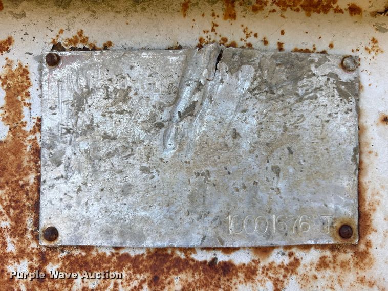 image for item ET7295 1994 GMC C7 crane truck