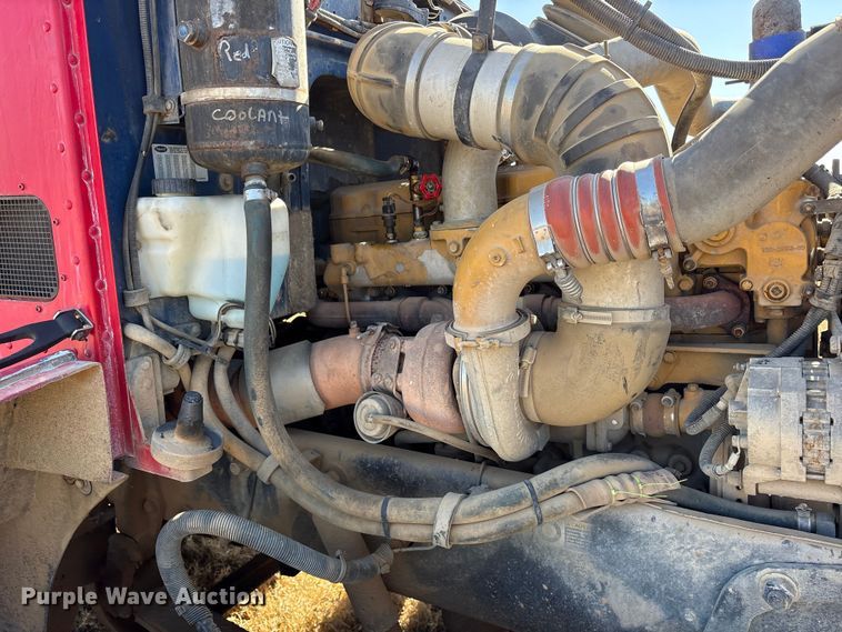 image for item ET7296 2004 Peterbilt 385 semi truck