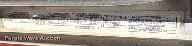 image for item ET7296 2004 Peterbilt 385 semi truck