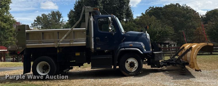 image for item ET8580 2015 Freightliner 108SD dump truck