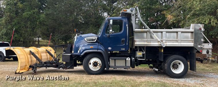 image for item ET8580 2015 Freightliner 108SD dump truck
