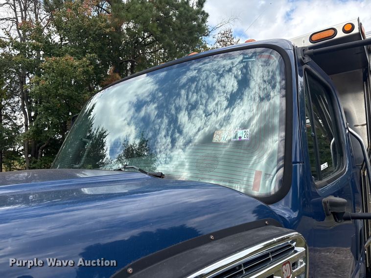 image for item ET8580 2015 Freightliner 108SD dump truck