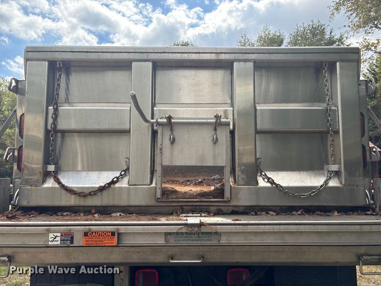 image for item ET8580 2015 Freightliner 108SD dump truck