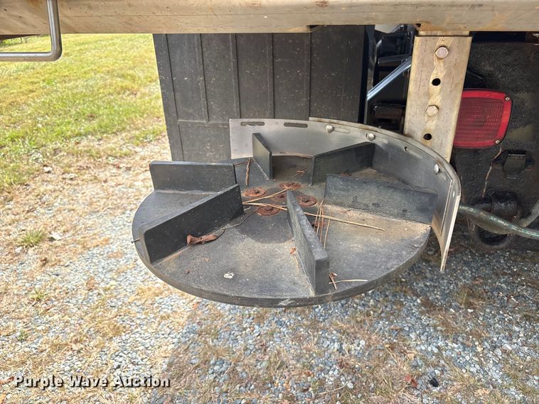 image for item ET8580 2015 Freightliner 108SD dump truck