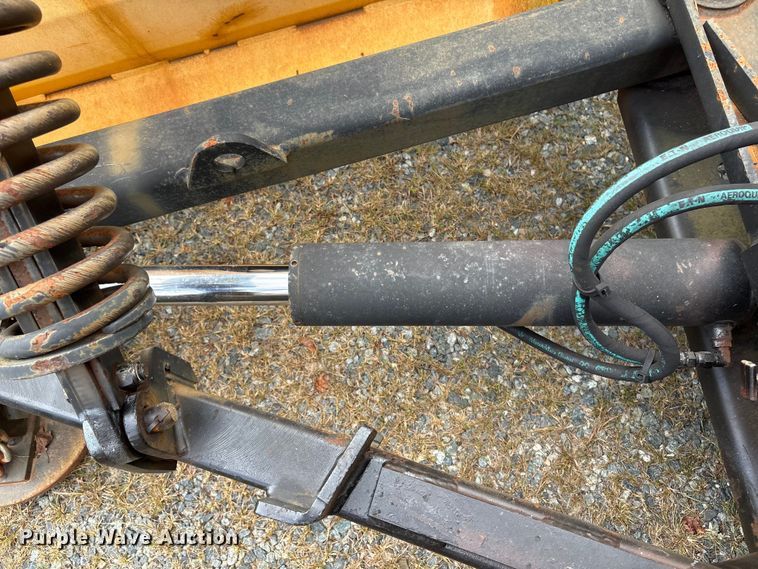 image for item ET8580 2015 Freightliner 108SD dump truck