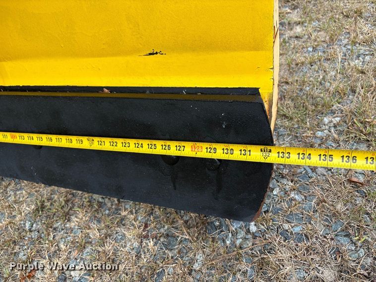 image for item ET8580 2015 Freightliner 108SD dump truck