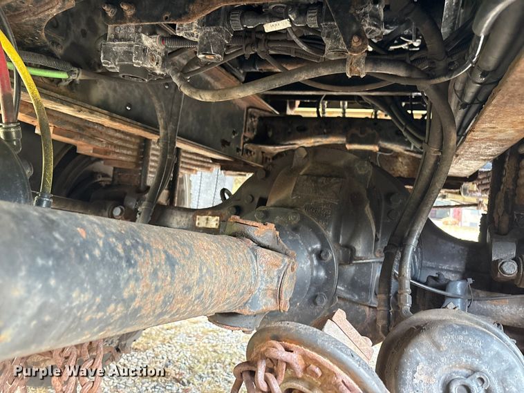 image for item ET8580 2015 Freightliner 108SD dump truck