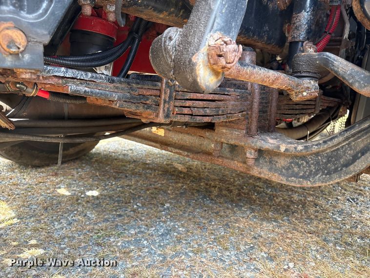 image for item ET8580 2015 Freightliner 108SD dump truck