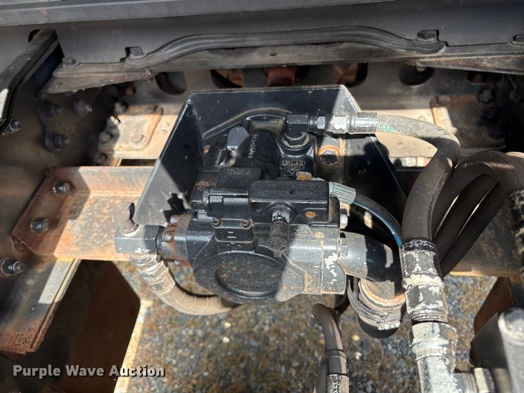 image for item ET8580 2015 Freightliner 108SD dump truck