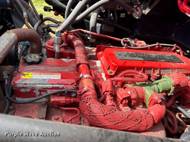 image for item ET8580 2015 Freightliner 108SD dump truck