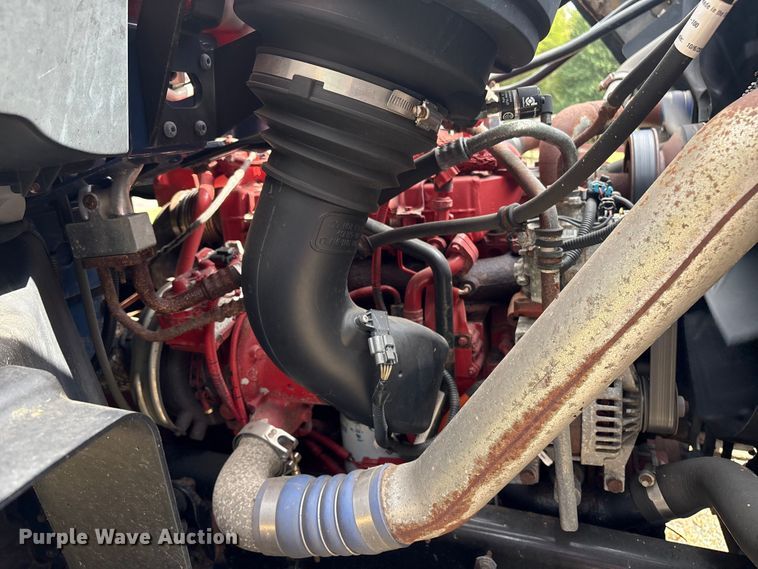 image for item ET8580 2015 Freightliner 108SD dump truck