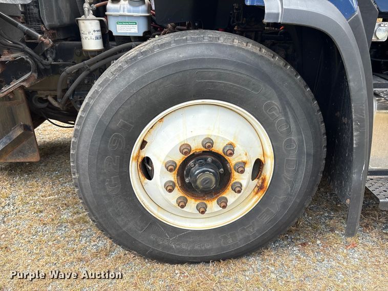 image for item ET8580 2015 Freightliner 108SD dump truck