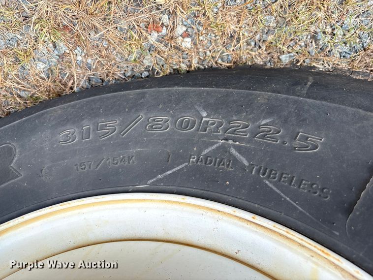 image for item ET8580 2015 Freightliner 108SD dump truck