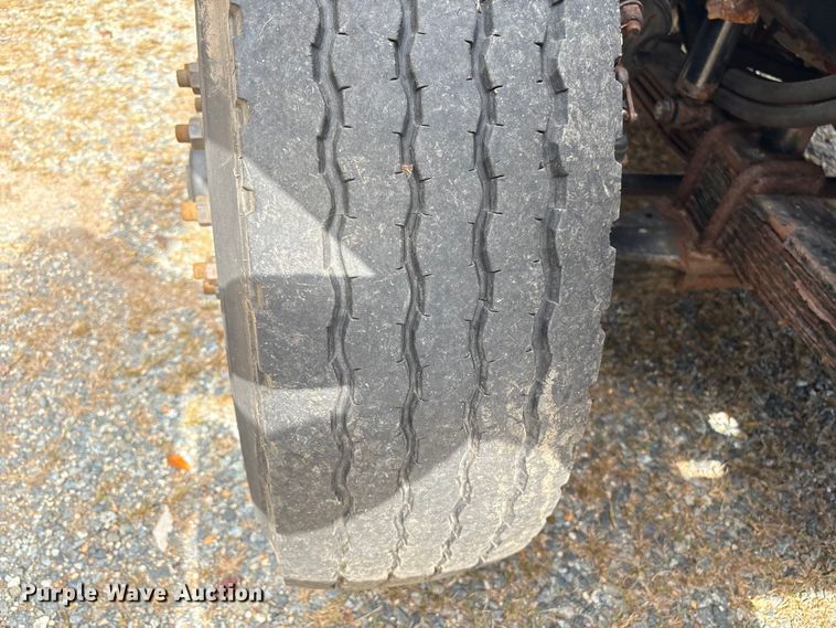 image for item ET8580 2015 Freightliner 108SD dump truck