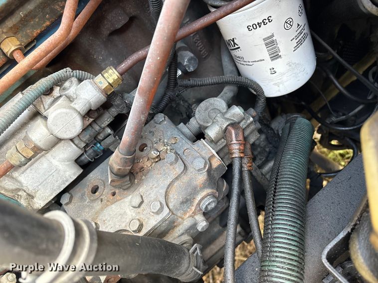 image for item ET8602 2003 International MA025 truck cab and chassis