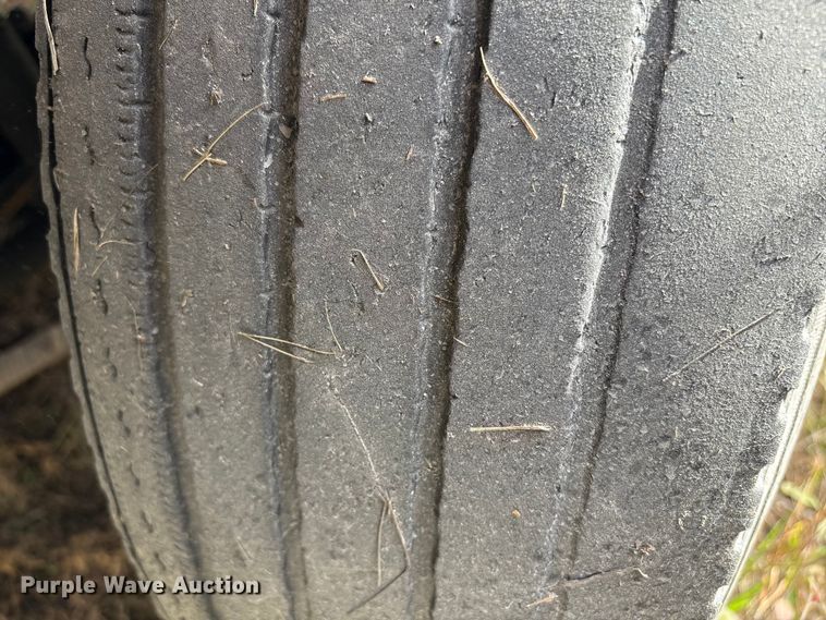 image for item ET8602 2003 International MA025 truck cab and chassis