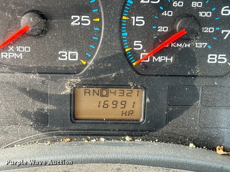 image for item ET8602 2003 International MA025 truck cab and chassis